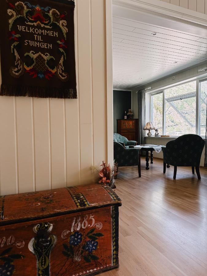 Svingen Guesthouse - Panoramic Fjord Views In Флам Экстерьер фото